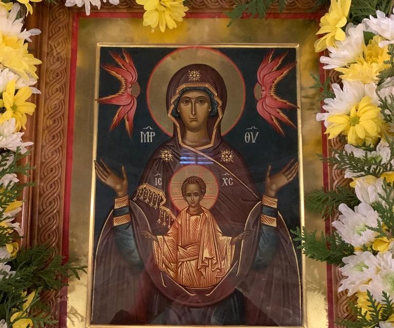 10 декабря 2022 года в храме иконы Божией Матери «Знамение» в Аксиньине торжественно отметили престольный праздник.