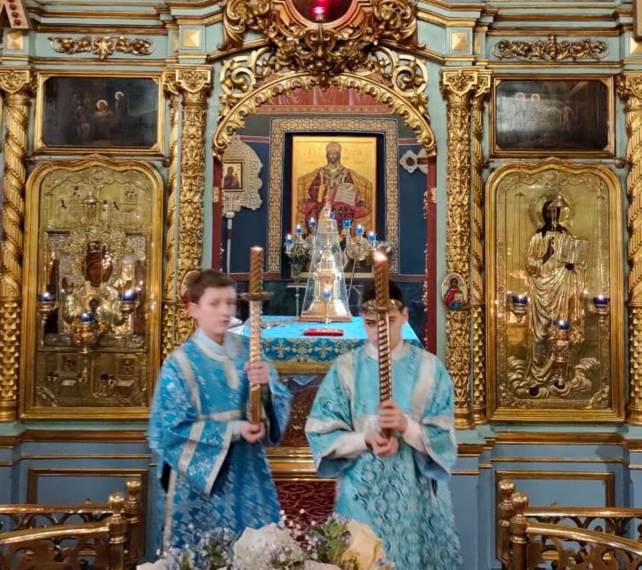 При храме иконы Божией Матери «Знамение» в Аксиньино открыта «Школа Алтарников»